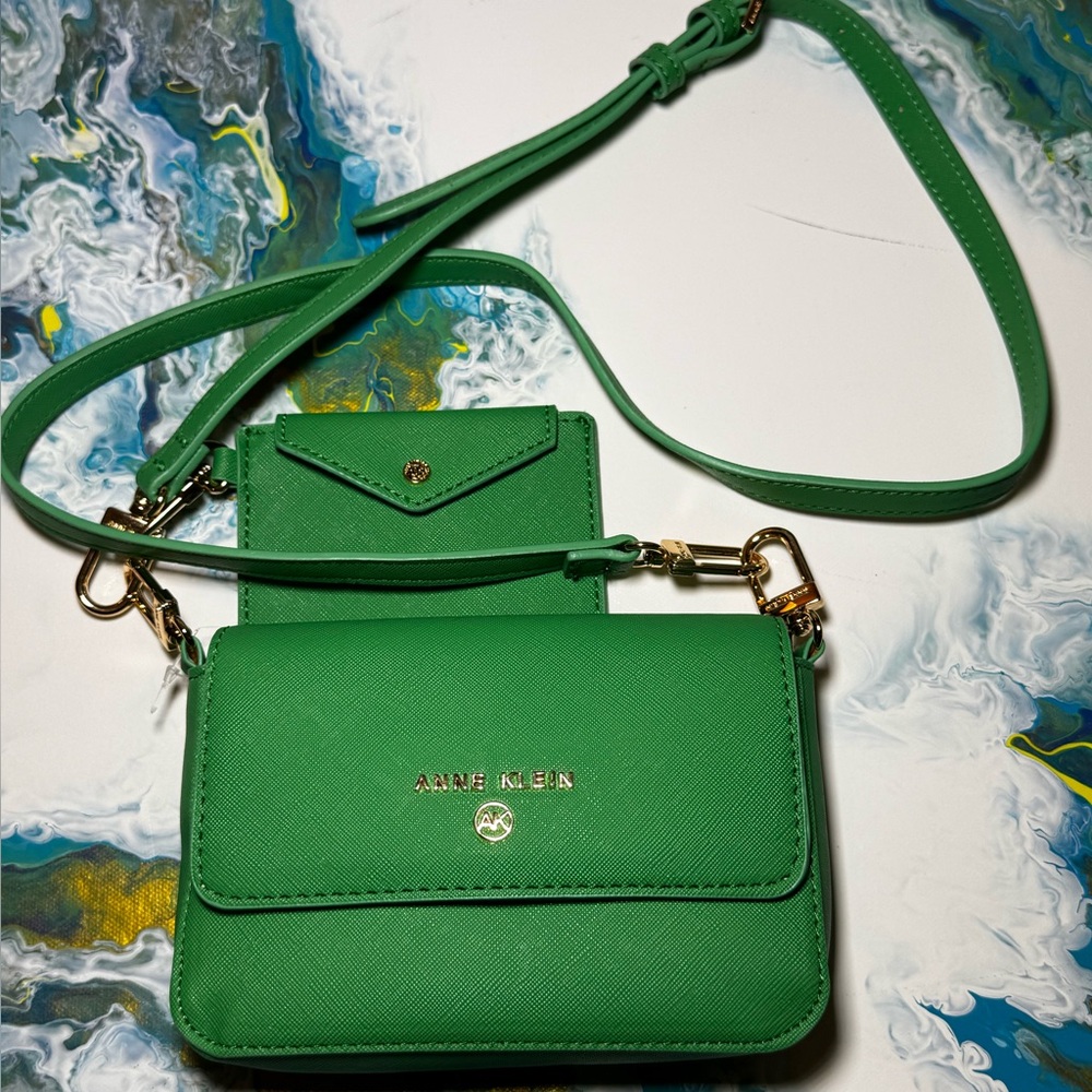 ANNE KLEIN 2 for 1 -NEW Summer Green Crossbody w/change purse- Gold-Tone